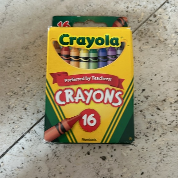 Crayons - Picture 3 of 5